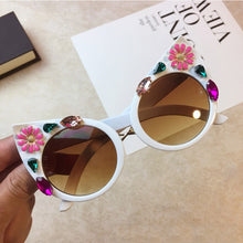 Load image into Gallery viewer, New Flower Cat Eye Sunglasses Luxury Women Sun Glasses Beach Crystal Rhinestone Eyewear Sunglasses